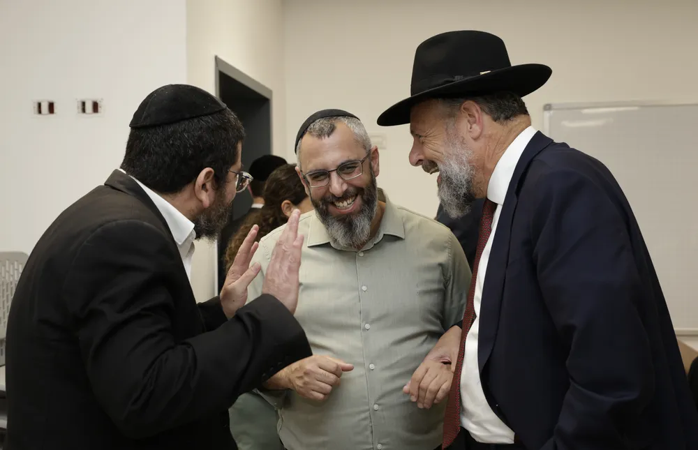 גלריה - הבית שלנו קיבל מזוזה