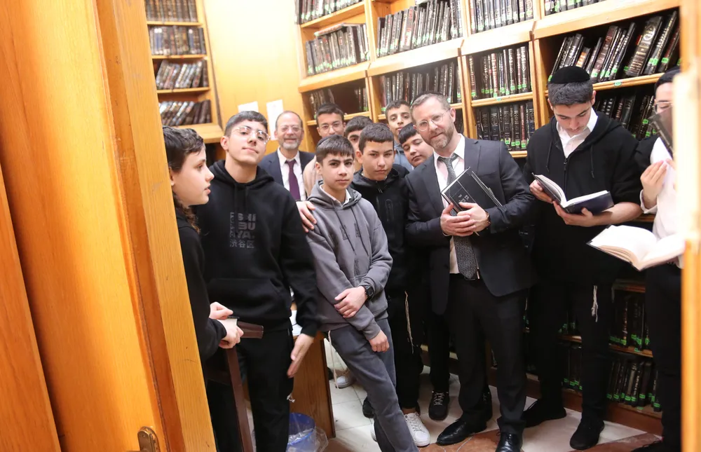 גלריה - בני ברק מקרוב