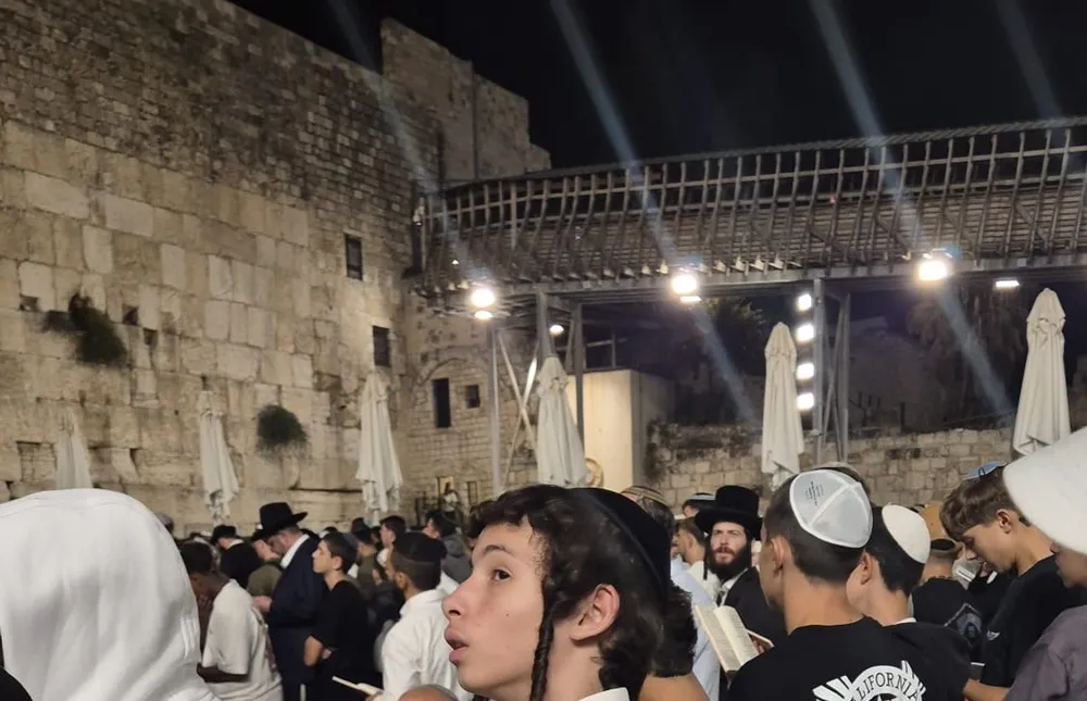 גלריה - אלול בין החומות