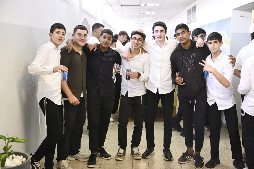 אבות ובנים לקראת חג השבועות - זיו אור נתניה