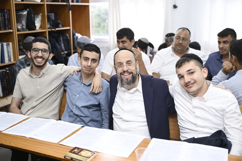 אבות ובנים לקראת חג השבועות - זיו אור נתניה