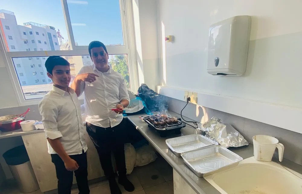 מפגש תלמידים ופעילות - קודם המעגל, אחר כך השיעור